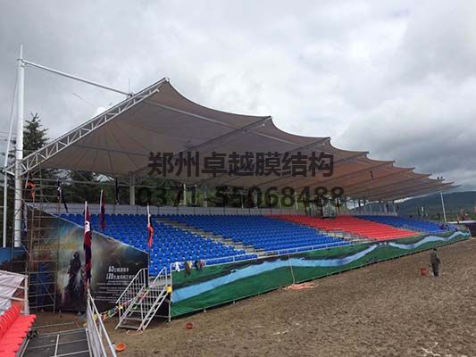 内蒙古兴安盟地区阿尔山市赛马术演绎场看台膜结构罩棚