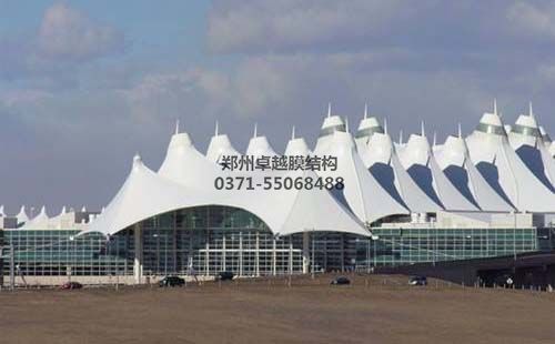 美国丹佛机场脊形型膜结构顶棚