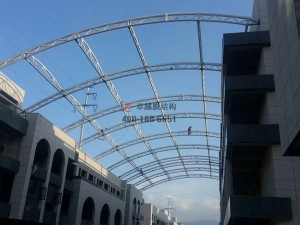 黄石膜结构遮阳棚ETFE高透明商业街设计案例