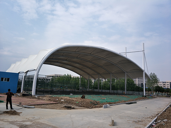 河南科技大学网球场膜结构罩棚
