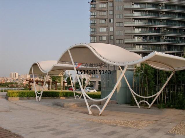 武汉商业广场雨棚搭建