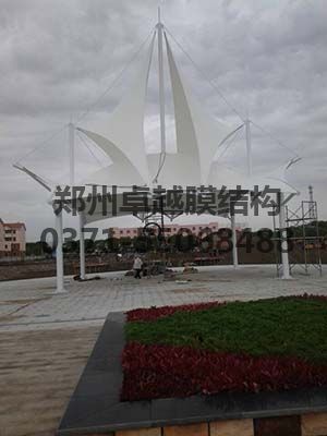 高尔夫膜结构